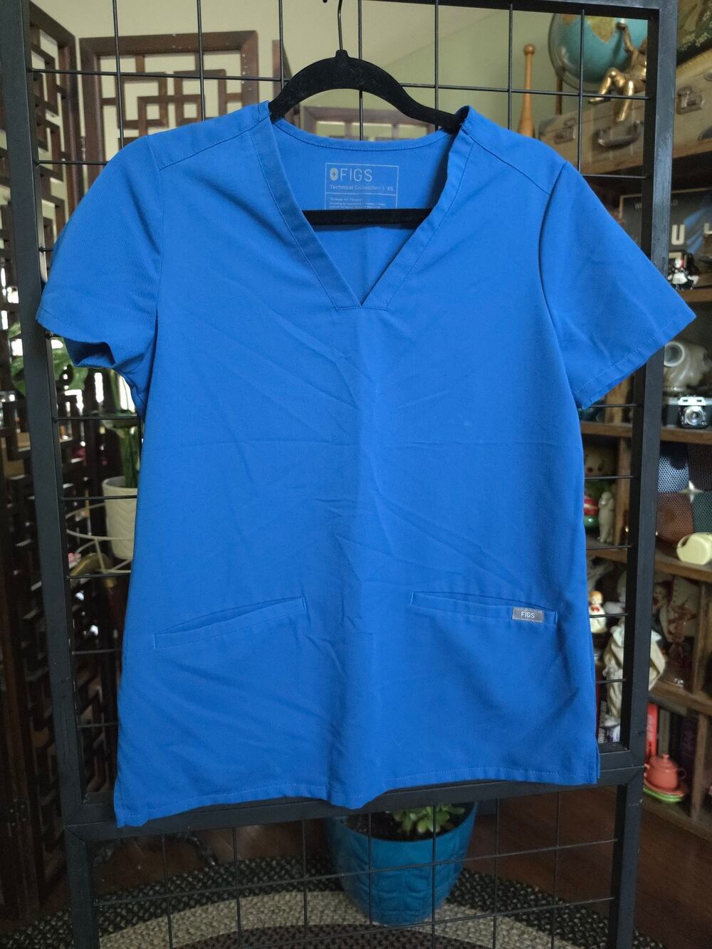 FIGS Royal Blue Casma 3-Pocket Scrub Top Size XS